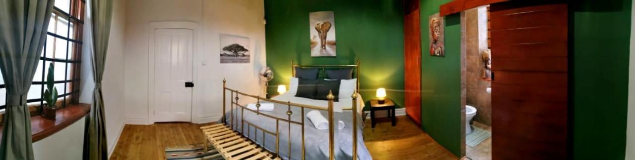 Uthando Backpackers Lodge Oudtshoorn Exterior foto