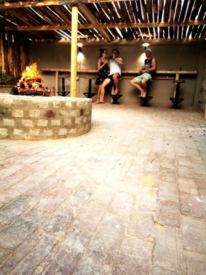 Uthando Backpackers Lodge Oudtshoorn Exterior foto
